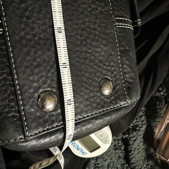 Black Coach bag with burgundy lining - Picture 8 of 13